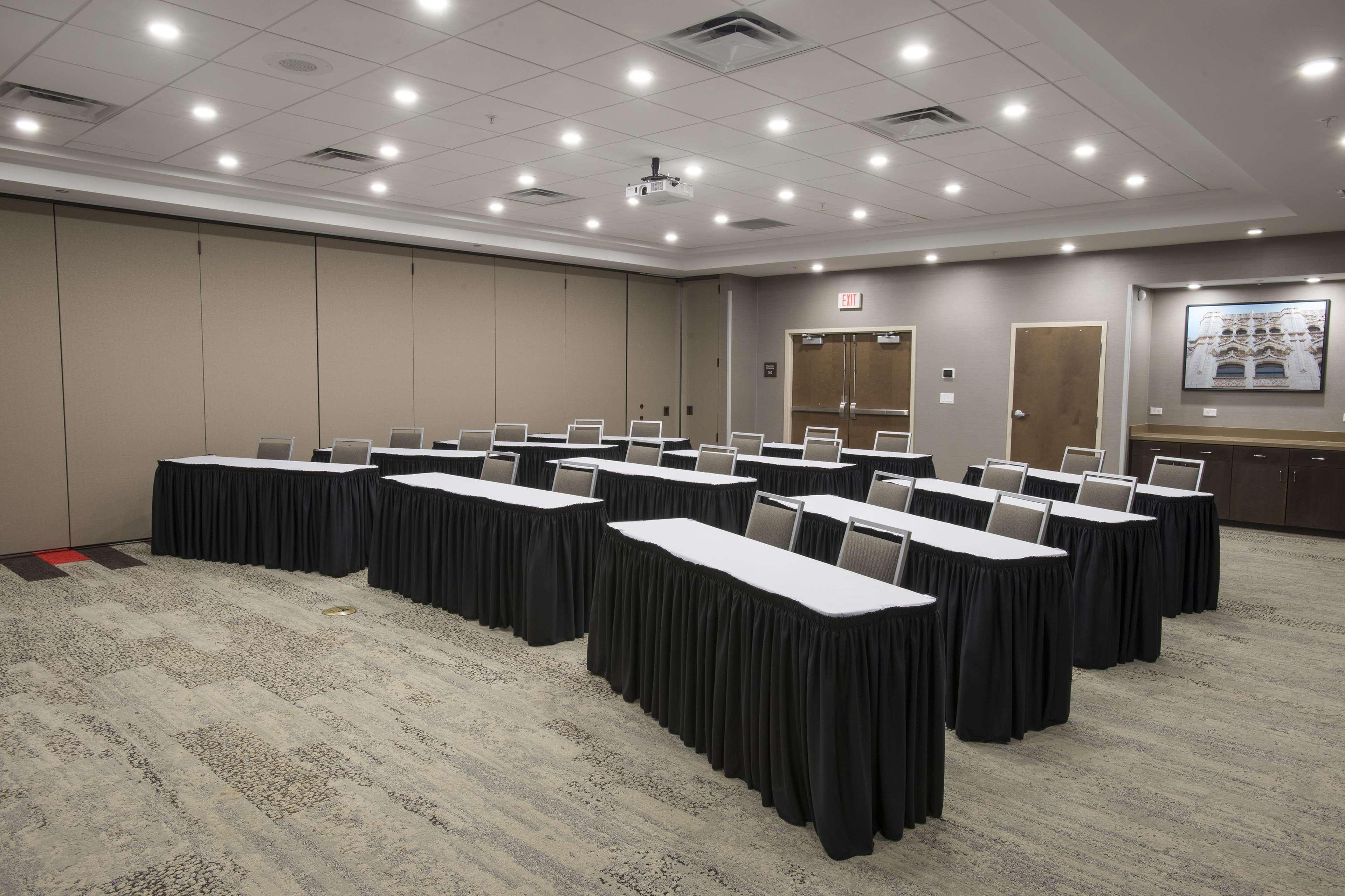 Hampton Inn & Suites - Cincinnati/Kenwood, Oh Silverton Bagian luar foto