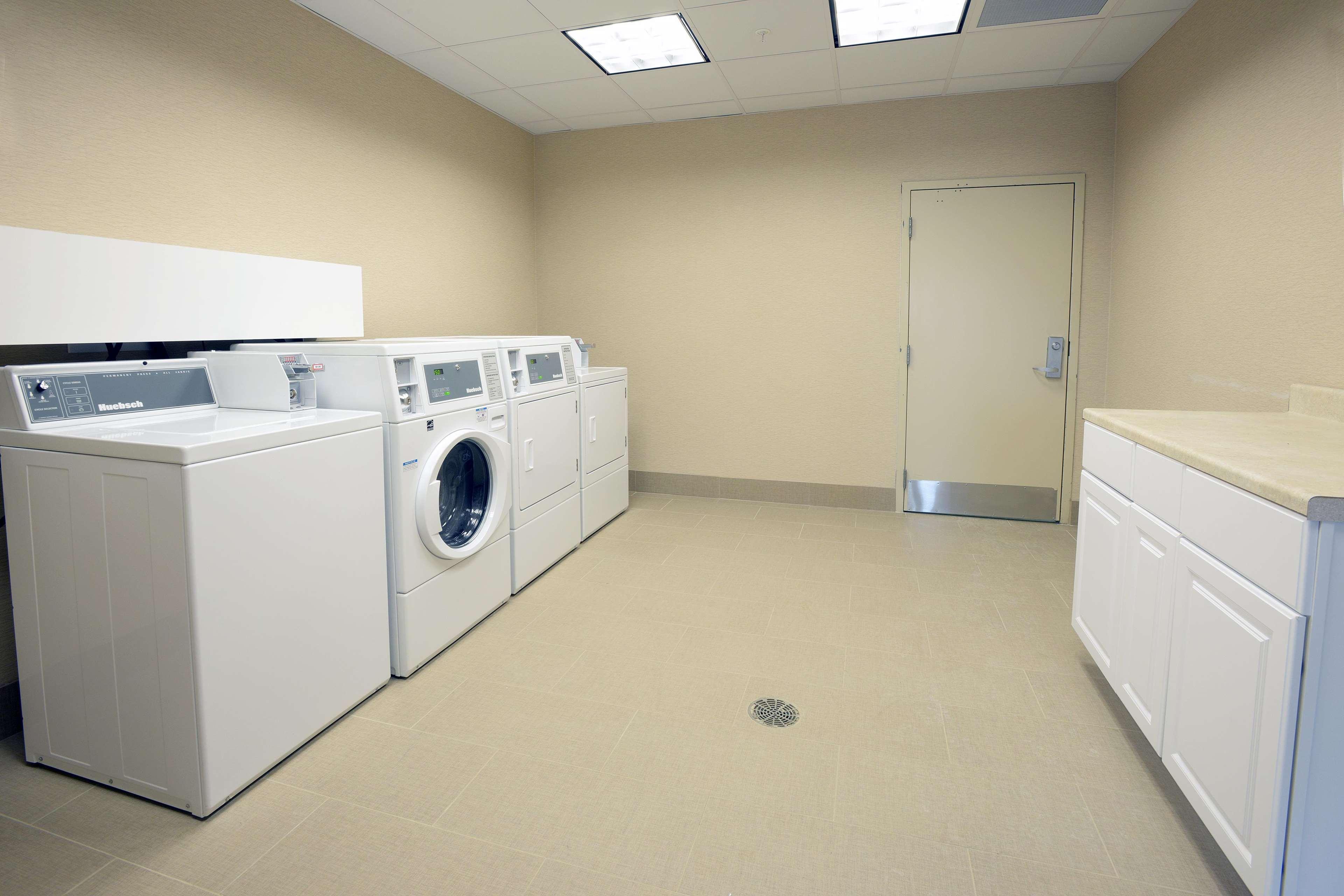 Hampton Inn & Suites - Cincinnati/Kenwood, Oh Silverton Bagian luar foto