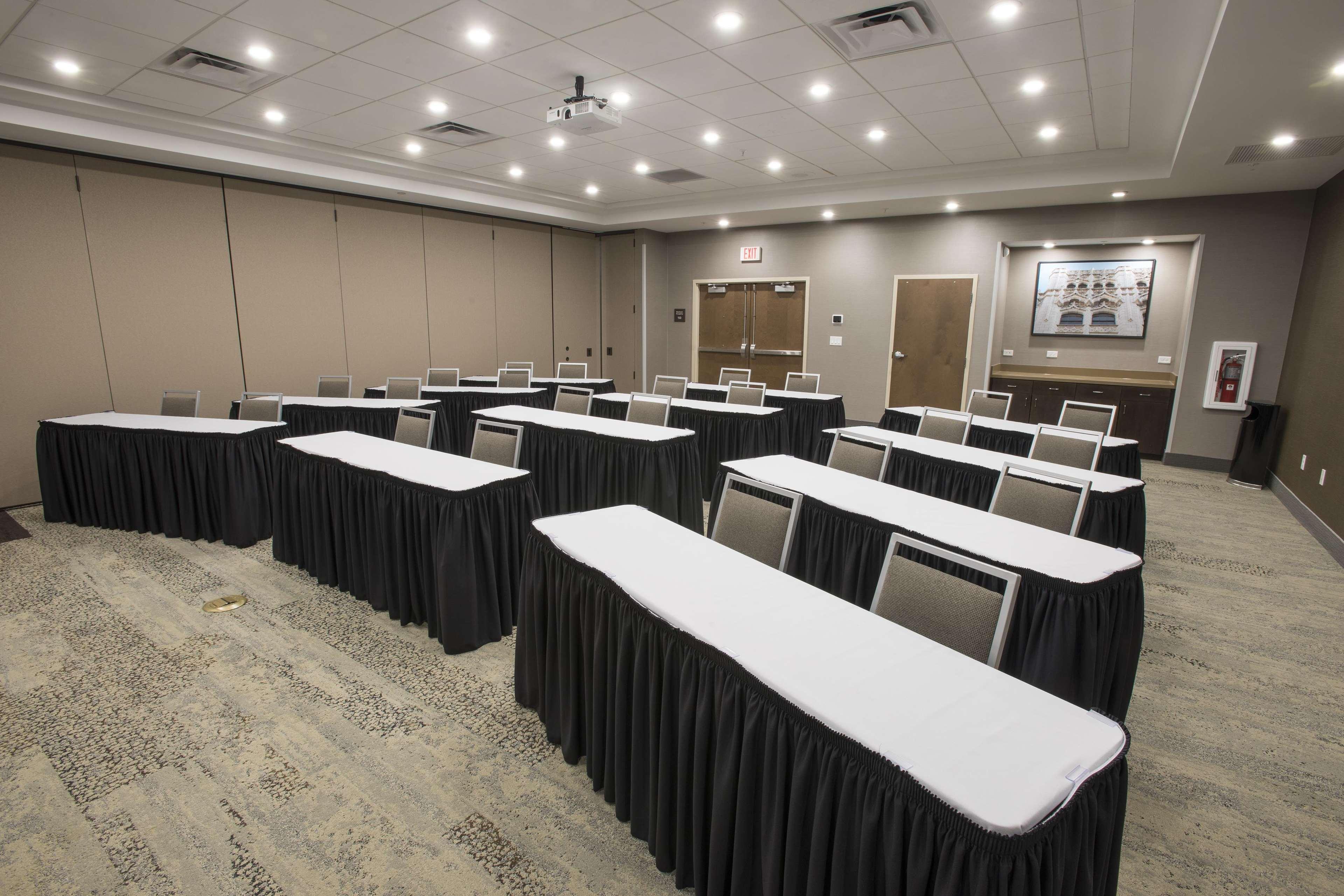 Hampton Inn & Suites - Cincinnati/Kenwood, Oh Silverton Bagian luar foto