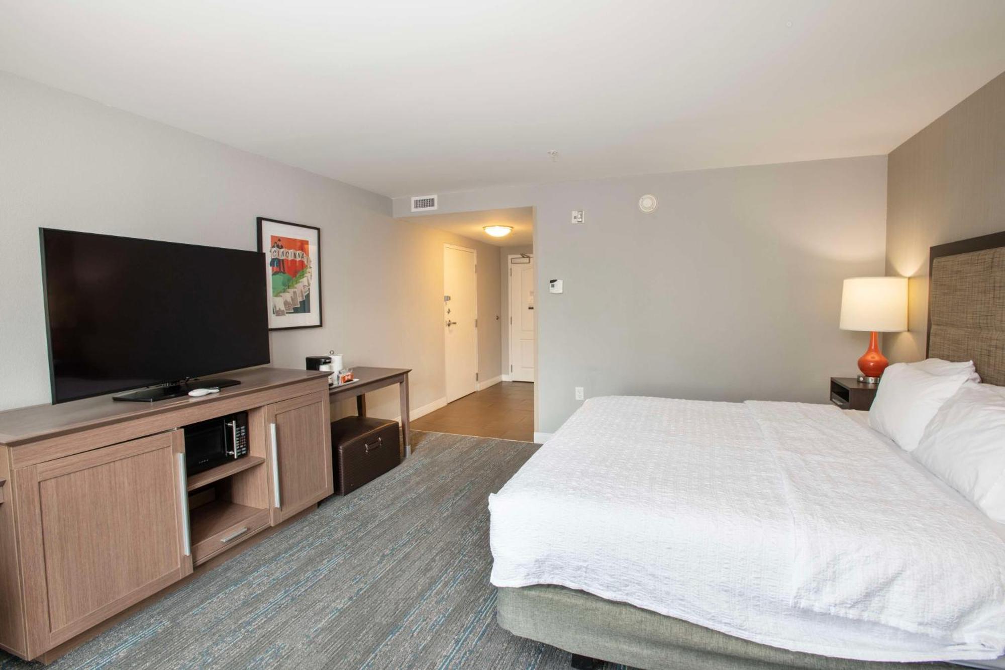 Hampton Inn & Suites - Cincinnati/Kenwood, Oh Silverton Bagian luar foto