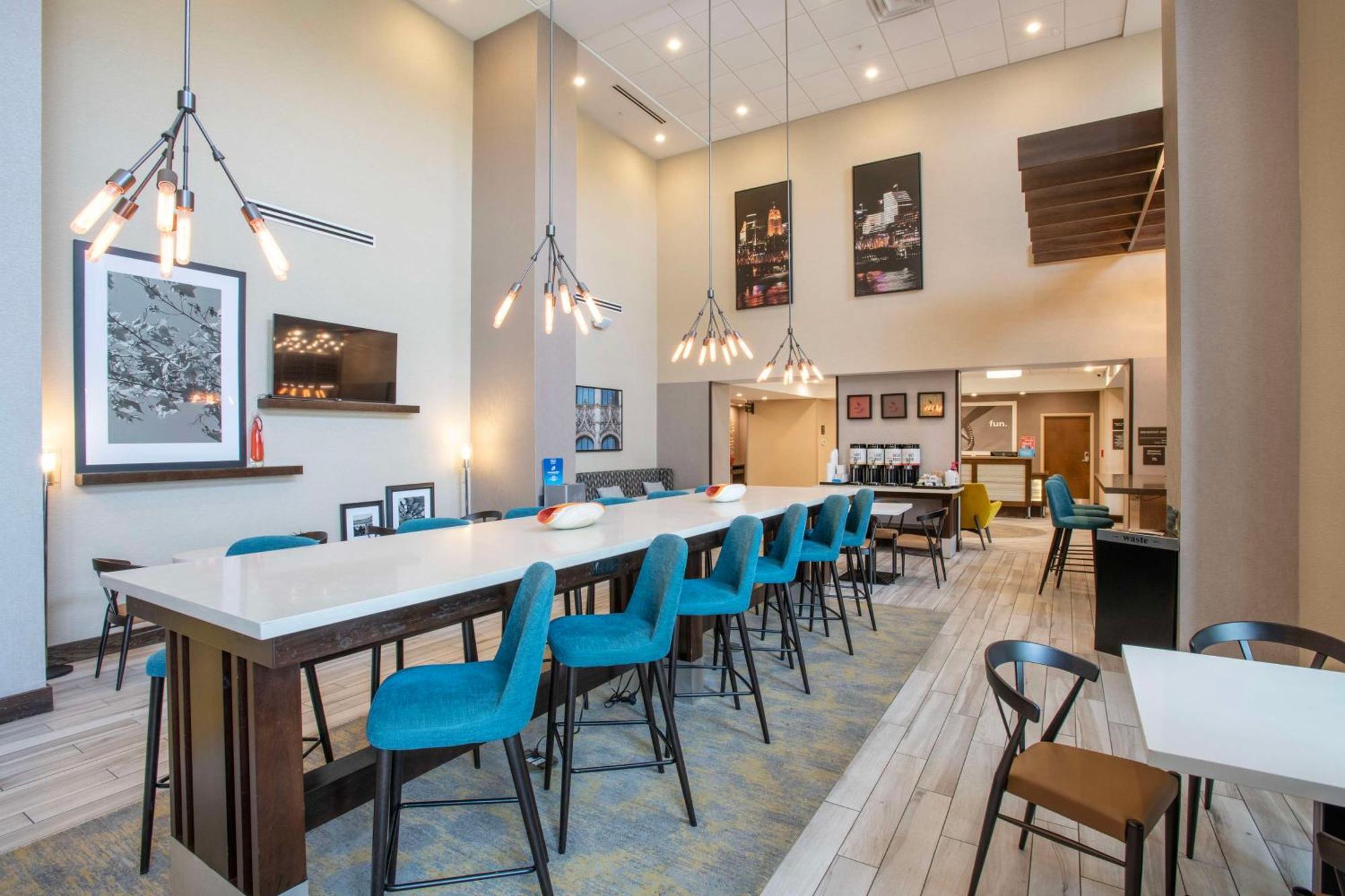 Hampton Inn & Suites - Cincinnati/Kenwood, Oh Silverton Bagian luar foto